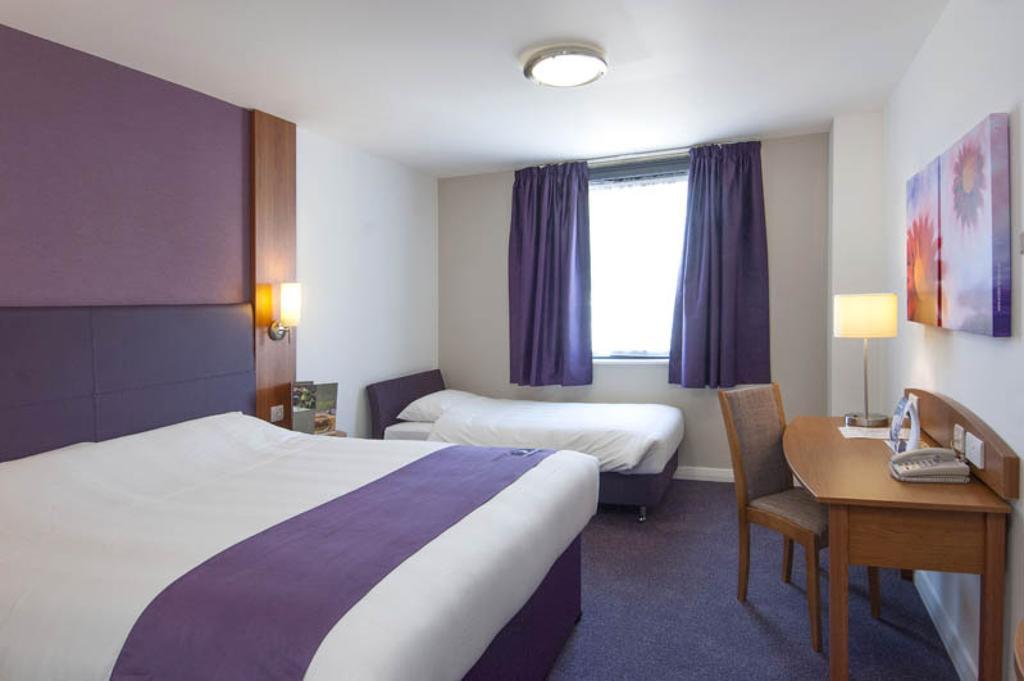 Premier Inn Edinburgh East — Photos 1